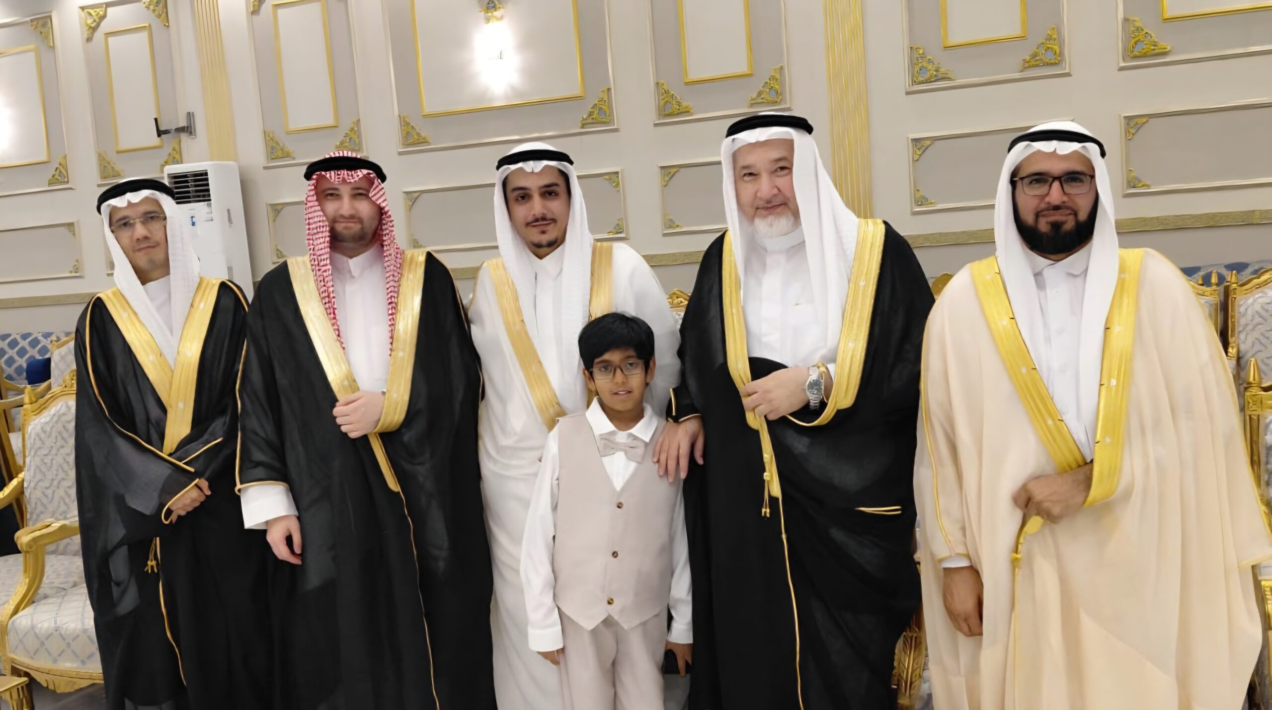 في ليلة بهيجة بجدة.. آل بنجابي وآل القاري يحتفلون بزفاف “بلال” – محبي ...